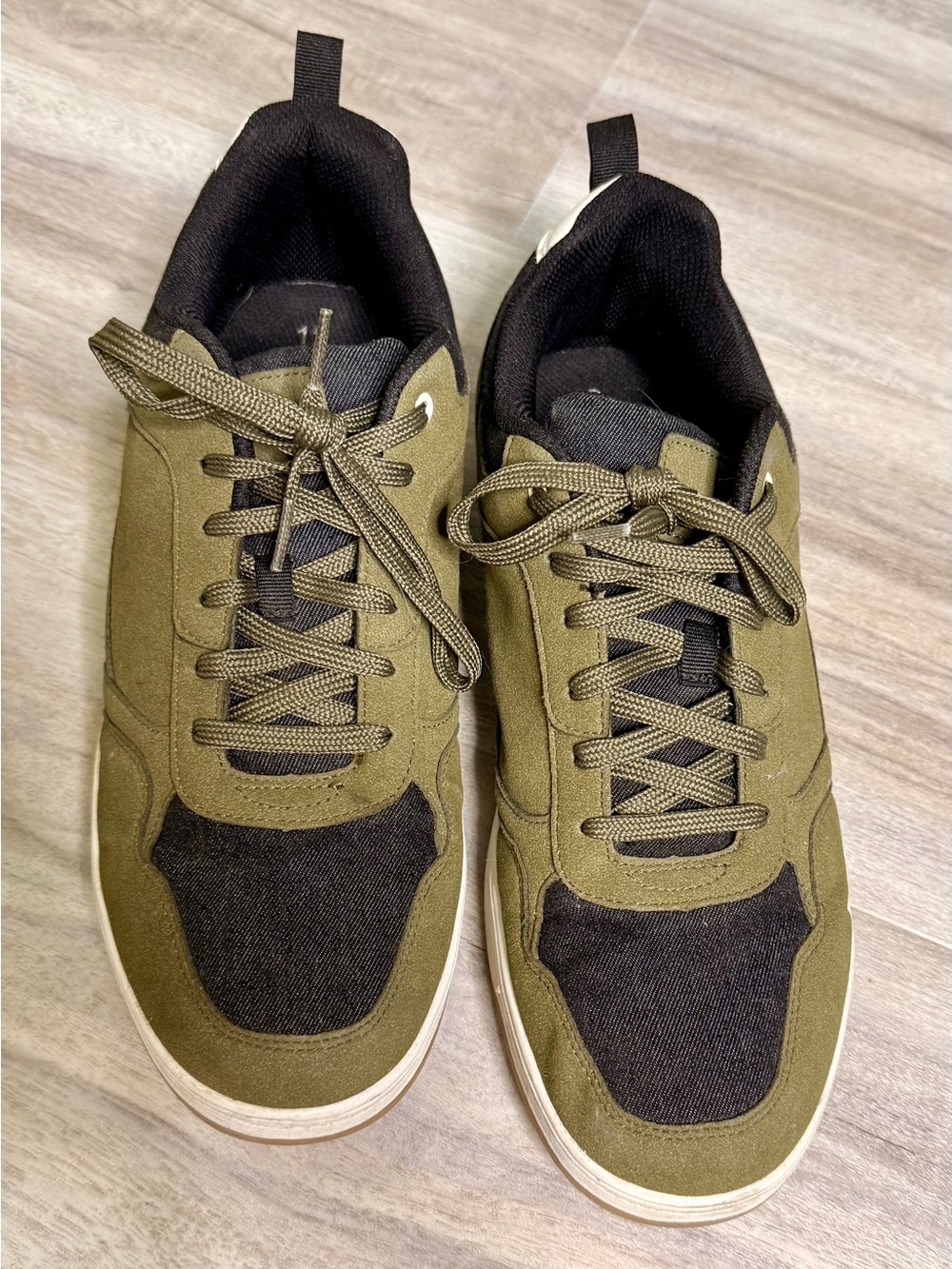 No Boundaries Olive Green and Black Lace-Up Sneakers